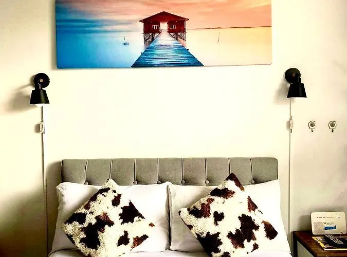 Cozy And Nature Inspired Mandaluyong Edsa At F Residences Under New Management * Manila